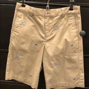 Vineyard Vines shorts - hockey motif